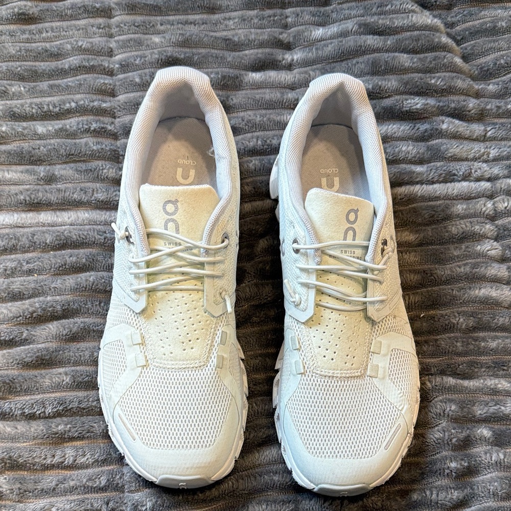 On Running Light Gray Athletic Shoes
